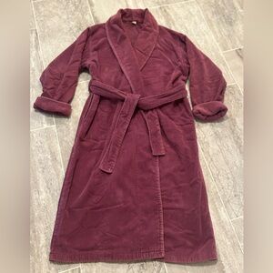 VTG. Plush Burgundy VS 100% cotton Bathrobe